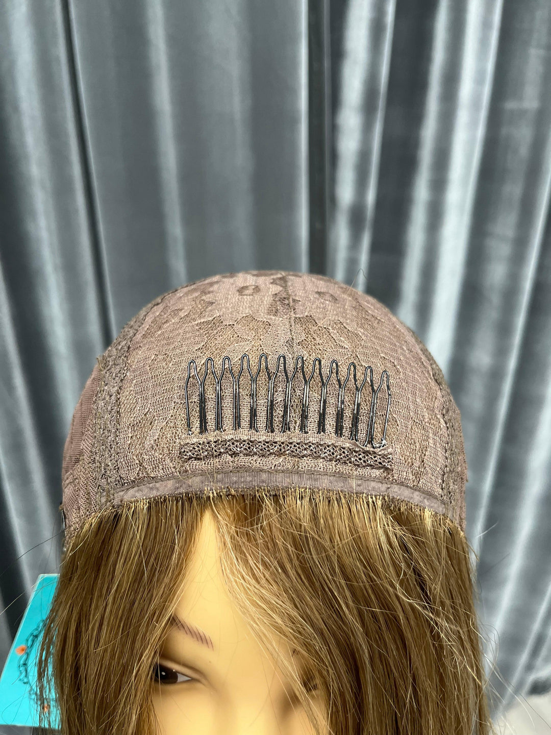 Mazali Basic 18" Wavy (Consignment) - Fortune Wigs