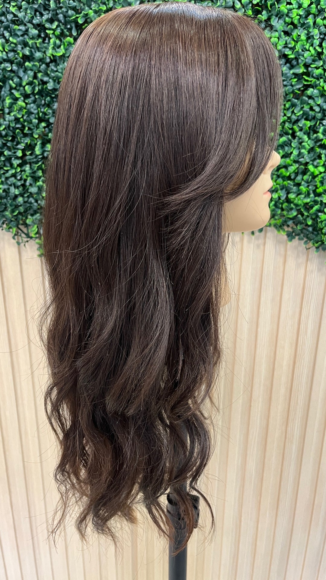 Gently used wig 18" (Consignment)