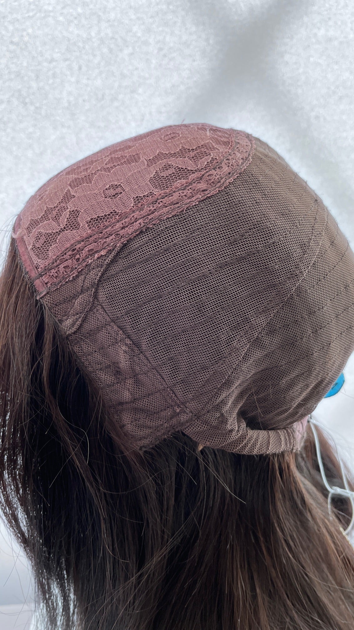 Pre-owned Mazali wig, opposite inside side.
